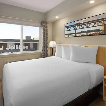 Baymont By Wyndham West Edmonton-3