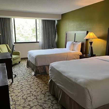 Ramada Plaza By Wyndham Charlotte South End Airport-3