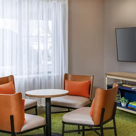 Spark By Hilton Denver International Airport-2