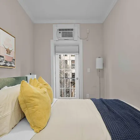 Vintage Manhattan Apartment In Trendy Murray Hill-2