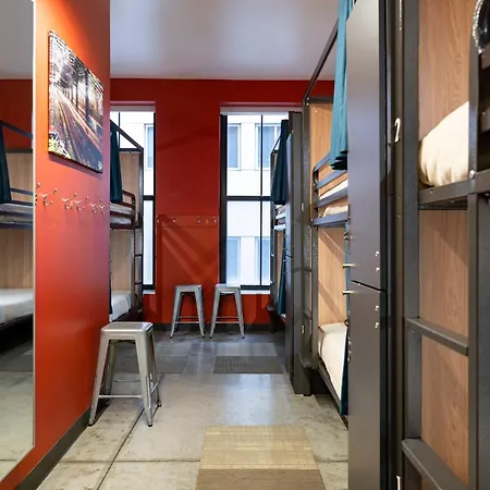 Hi Boston Hostel-3