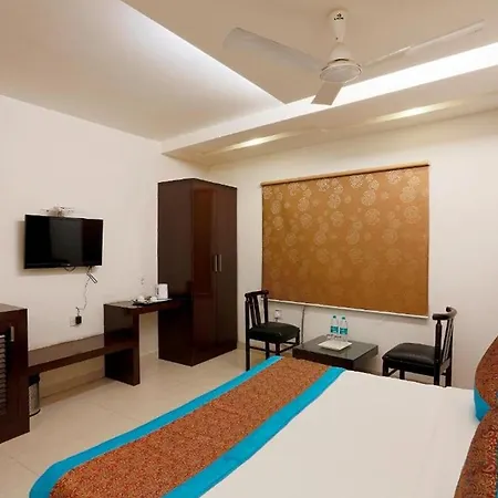 Hotel Anand Lok Inn At Delhi Airport By Arch Group-3