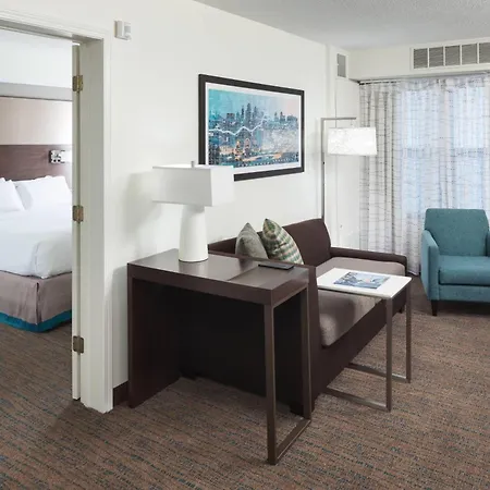 Residence Inn Kansas City Country Club Plaza-3