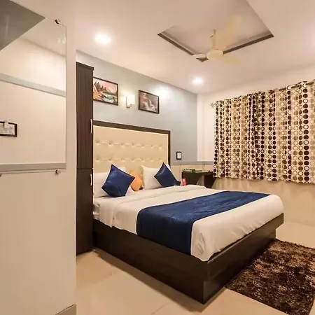 Hotel Akasa Inn Near T2 International Airport Mumbai-2