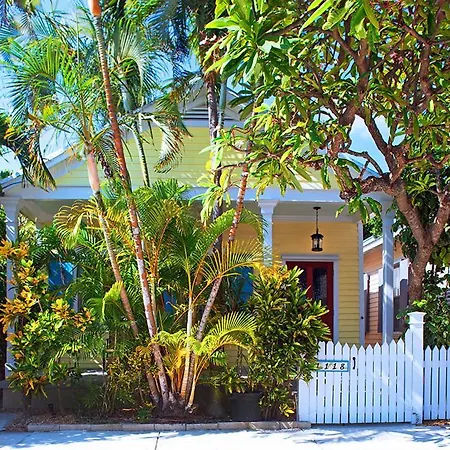 Pineapple Cottage-2