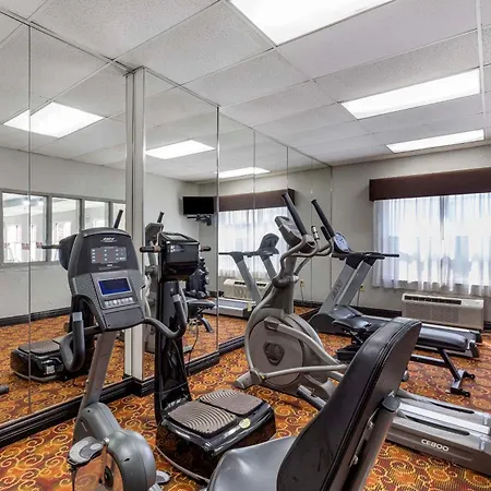 Quality Inn & Suites I-35 E-Walnut Hill-2