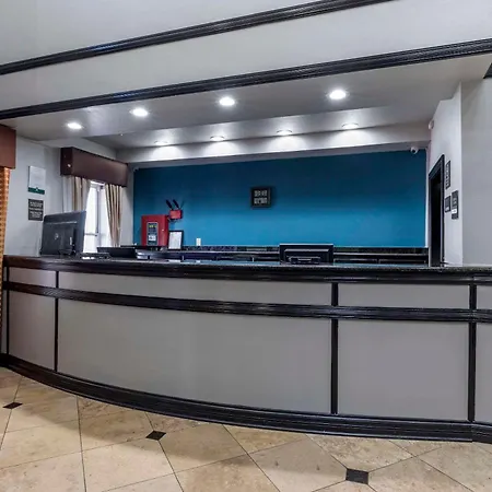 Quality Inn & Suites I-35 E-Walnut Hill-3