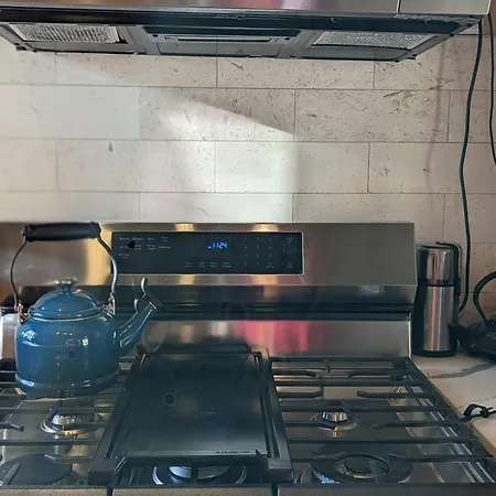 Fully Renovated Manhattan Gem-2