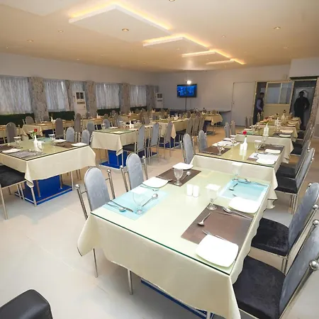 Rosewood Luxury Hotel-2