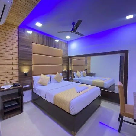 Hotel Blue Wellington - Near Mumbai Airport-2