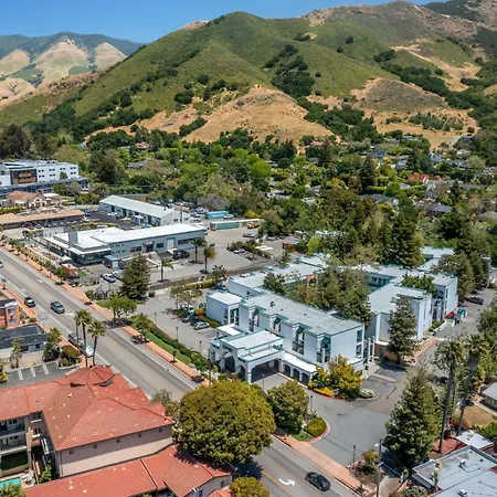 Quality Suites Downtown San Luis Obispo-3