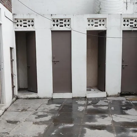 6 Cr Hotel Natraj Railway Station-3