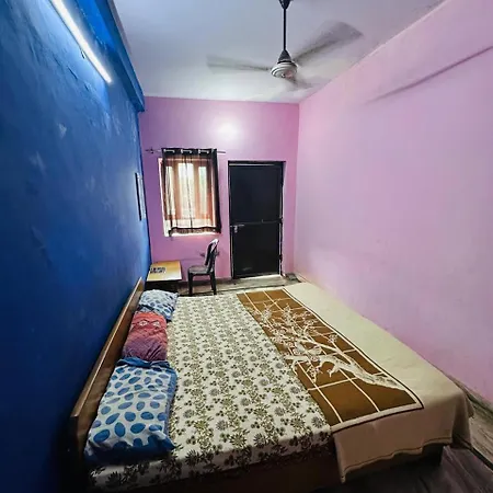Chandra Guest House-3
