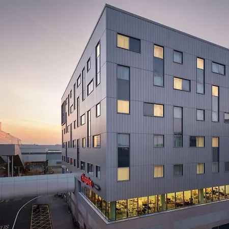 Hampton By Hilton London Gatwick Airport-2