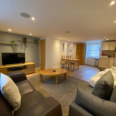 Cs Exclusive Apartments Of Princess Street West End-2