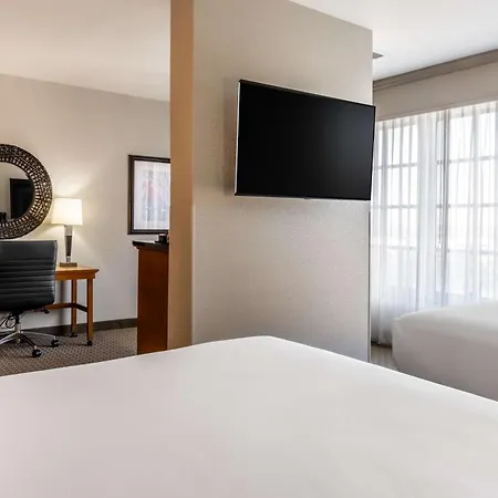 Drury Plaza Hotel Broadview Wichita-3