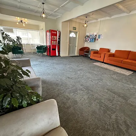 Airport Westney Lodge-2