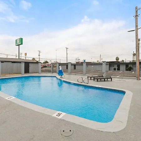 Guesthouse Extended Stay Laredo-3