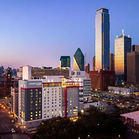 Courtyard By Marriott Dallas Downtown/Reunion District-2