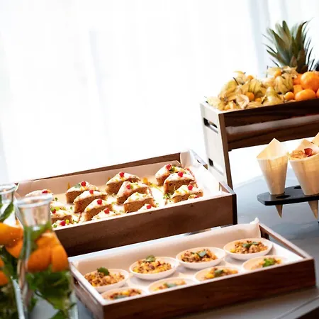 Renaissance Amsterdam Schiphol Airport Hotel-2