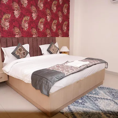 Hotel New Luxx Stay - Near Igi Airport-3
