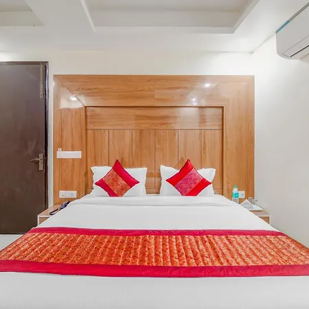 Hotel Mayank Plaza-Near Igi Airport Terminal-3-2