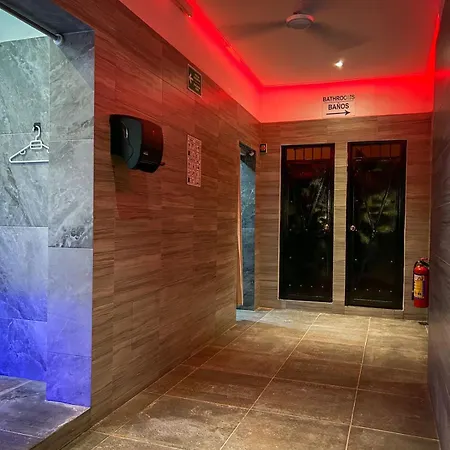 Spartacus Hostel Boutique For Men-2