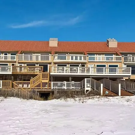 Green Reef # 4 Gorgeous Beachfront Townhome Sleeps 8-3