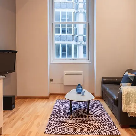 Cannon Street Serviced Apartments By Lovelystay-3