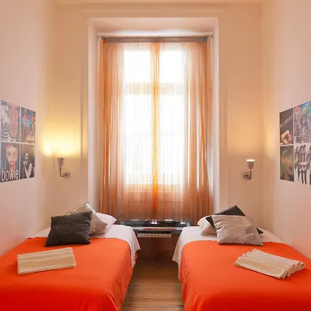 Living Lounge Hostel-3