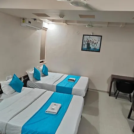 Hotel Raviraj Palace-3