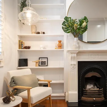 Spacious Glebe Luxe House 2Br, 2Ba, Free Lockable Parking And Entertainer'S Kitchen-3