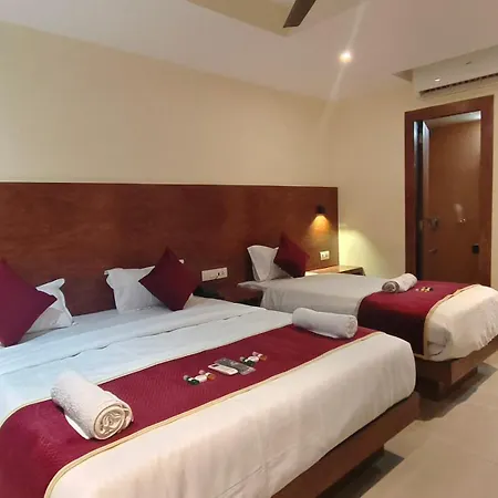 Hotel Ashraya International-3
