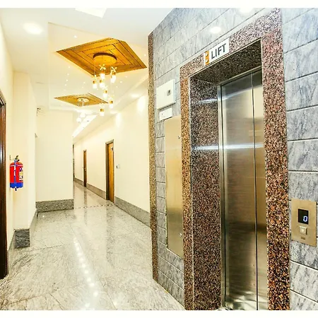 A Premium Hotel Grg Bottoms Up Villa Near Temple-Hygiene & Spacious Room-3