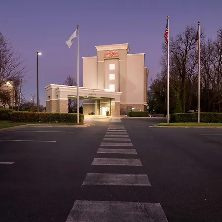 Hampton Inn & Suites Charlotte-Airport-3