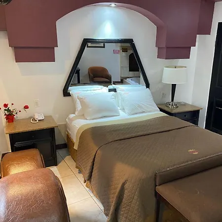 Hotel Yolanda-3