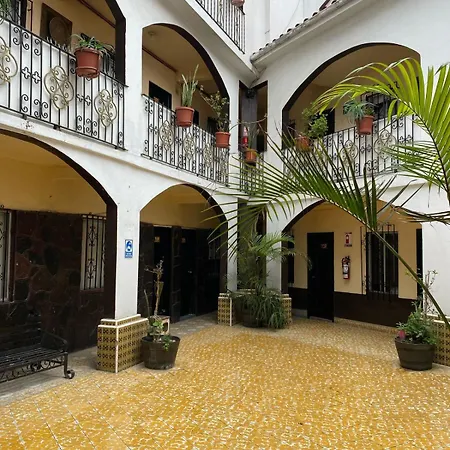 Hotel Yolanda-2