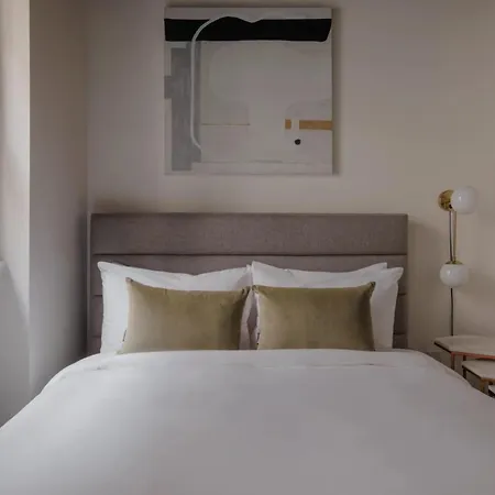 Dupont Circle Embassy Inn By Found-3