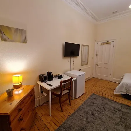 Haymarket Station Rooms-3
