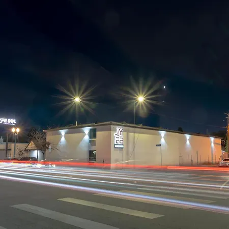 Lyfe Inn & Suites By Aga- North Hollywood Universal Studios-3