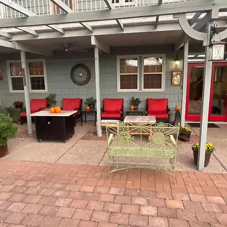 Blackbird Glen Bed And Breakfast, Glenmore, Kelowna, Bc-2