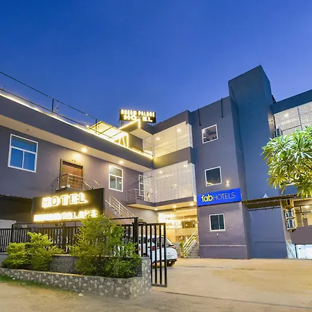 Fabhotel Dream Palace-2