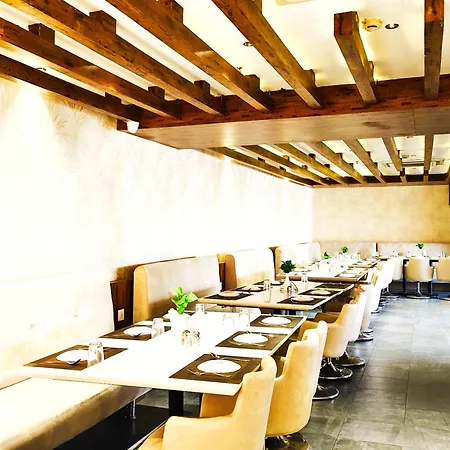 The Chandra Leela Hotel-2