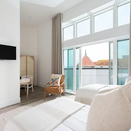 26 Cliff Edge Penthouse In Newquay-2