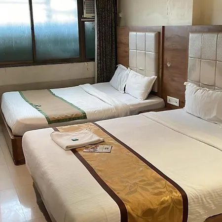 Glitz Hotels The Regal- Next To Mumbai Airport-3