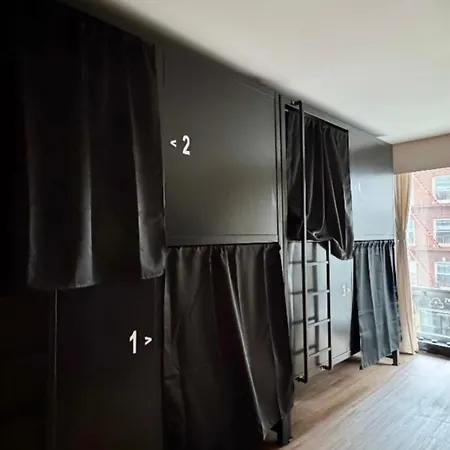 Napx Pods At Lic Manhattan View-3