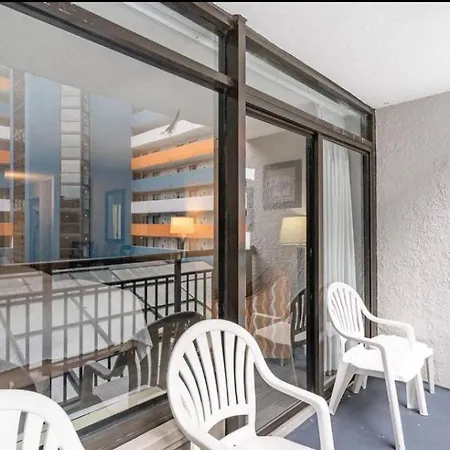 Landmark Resort Courtyard Balcony-3
