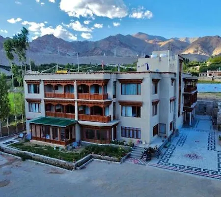 Hotel Ladakh Heights-3