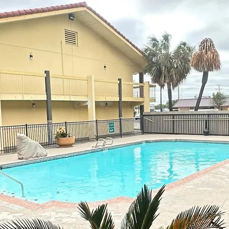 Coratel Inn & Suites By Jasper Wonderland-3