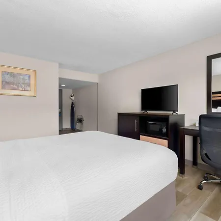 Days Inn By Wyndham Albany Suny-3